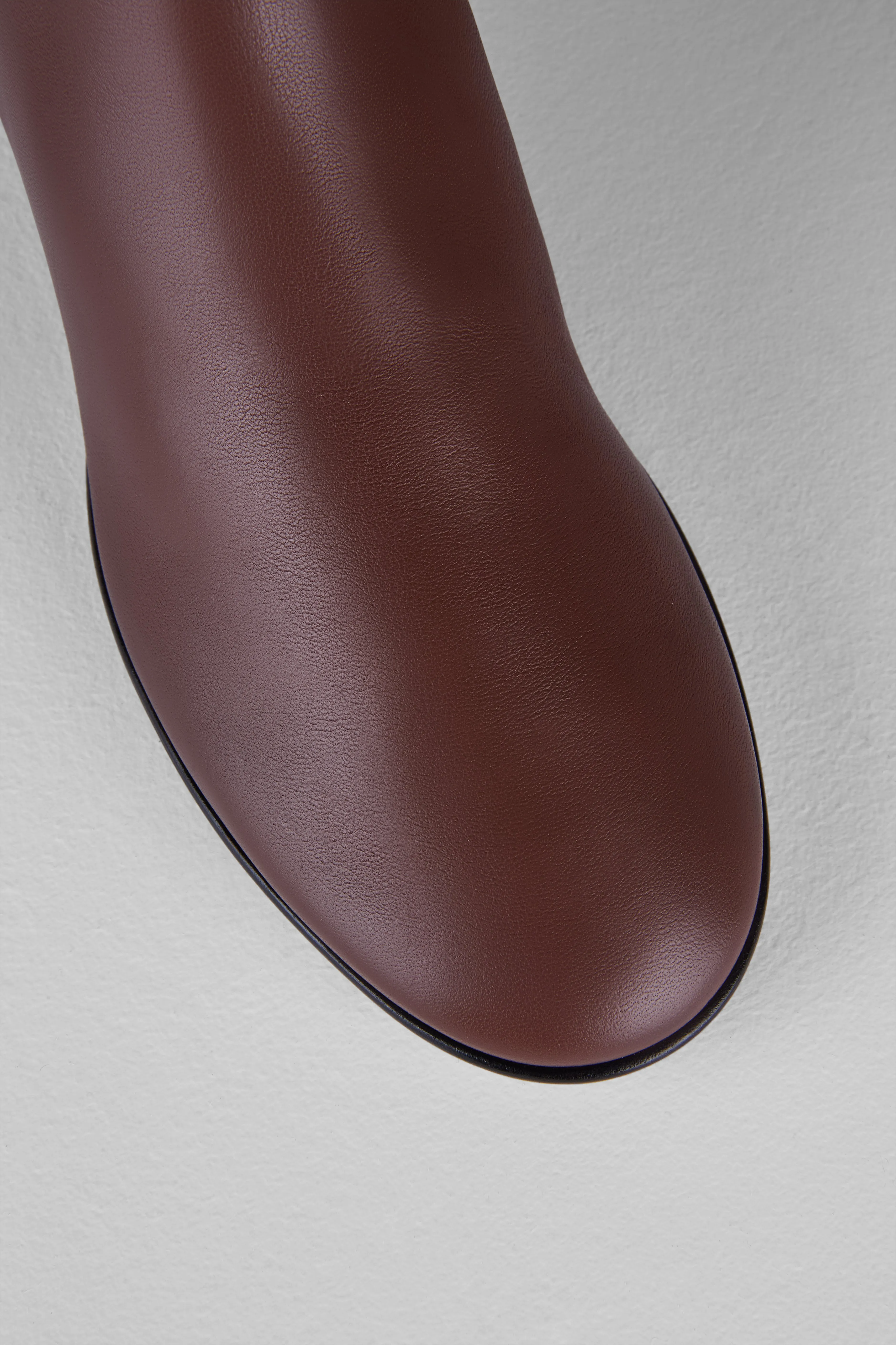 Egg Boots in Bruciato Nero