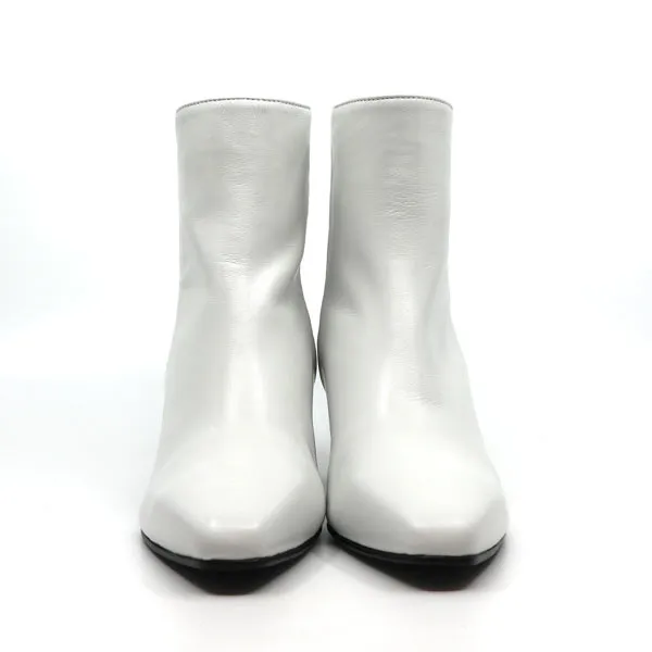 Wave Oval White | Mid heel leather ankle boot