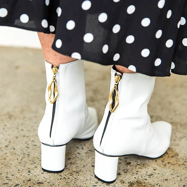 Wave Oval White | Mid heel leather ankle boot